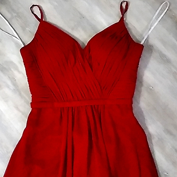 Red Elizabeth & GLS dress - Picture 2 of 4